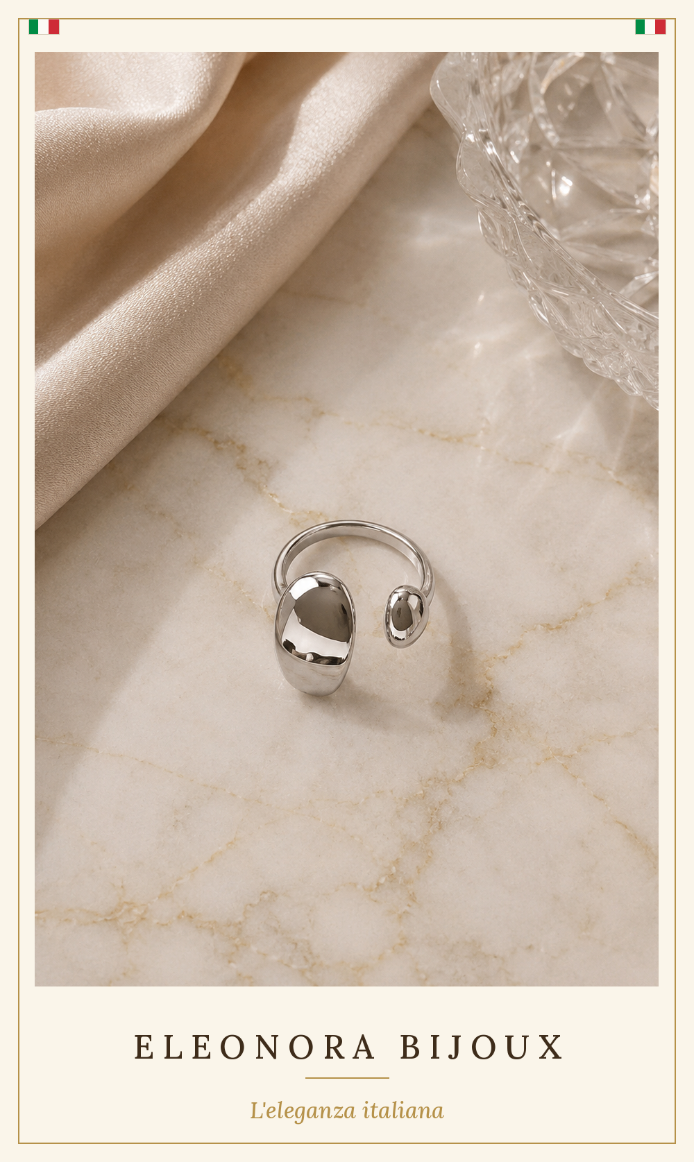 Bague argentée ouverte martelée - vue marbre