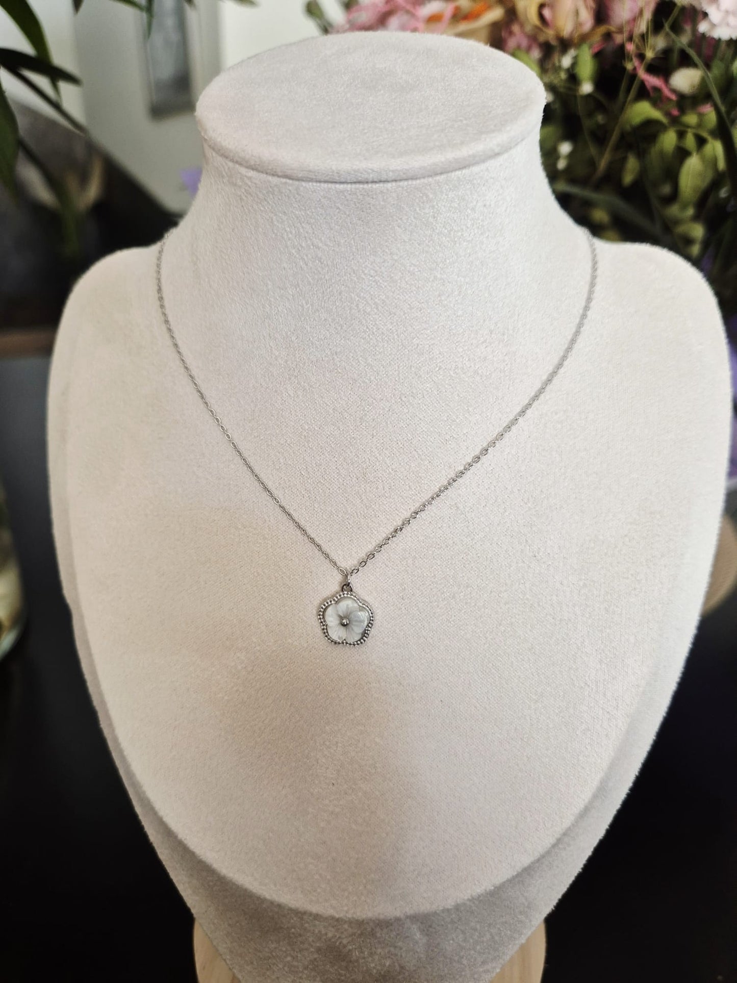 Collier Fleur Nacre - vue produit