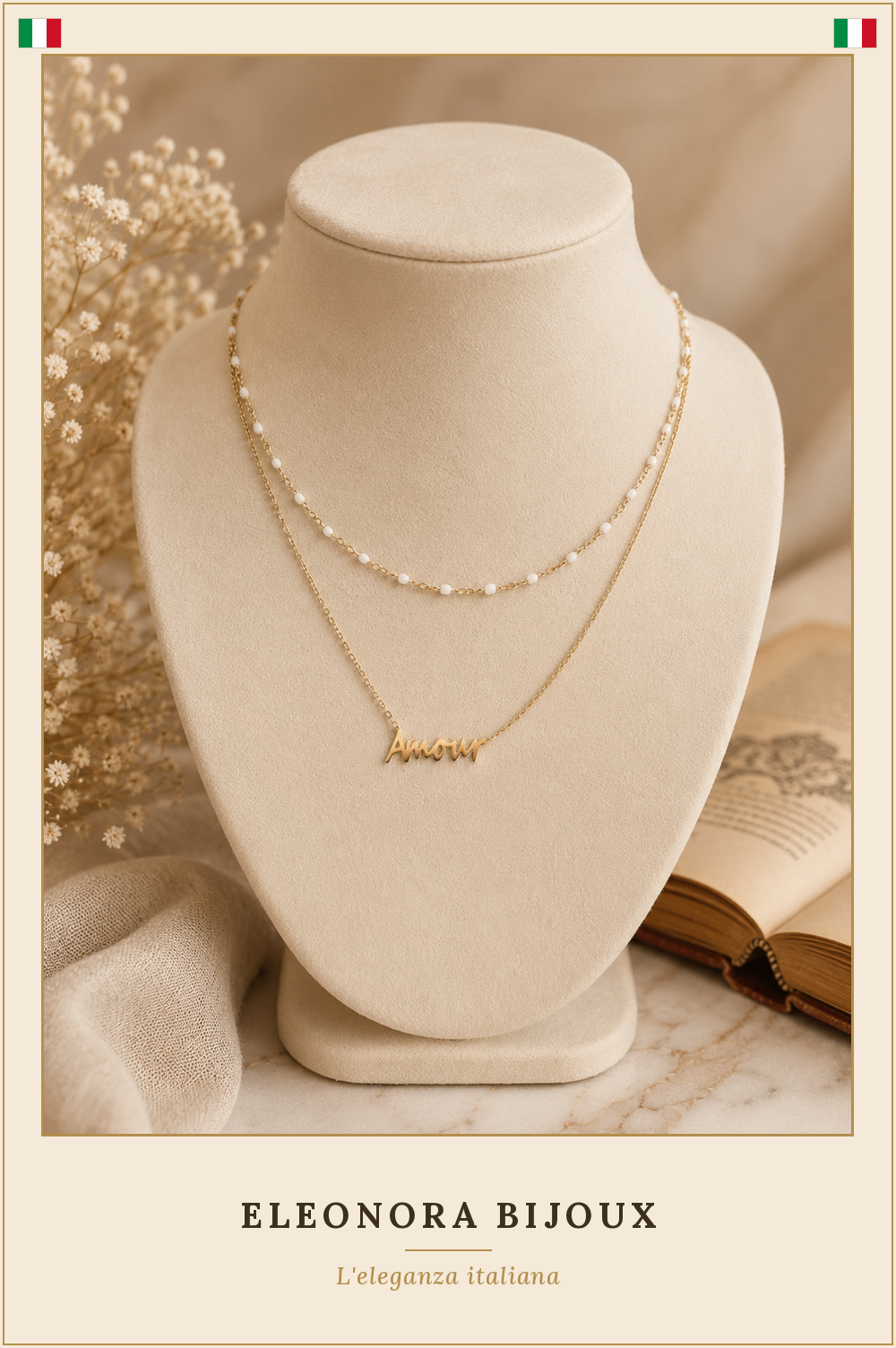 Collier Amour doré à perles blanches - photo studio