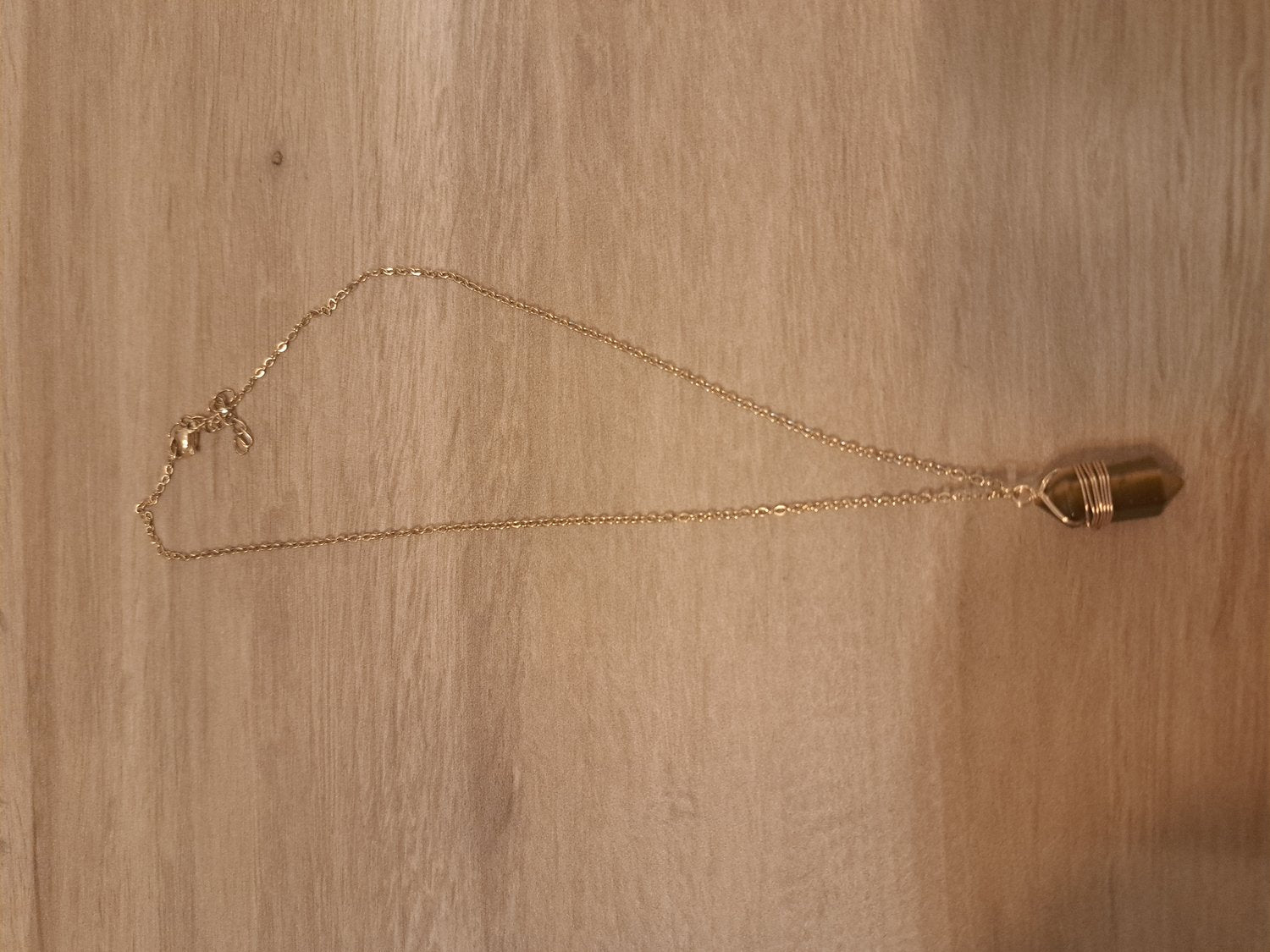 Collier Boho doré en Œil de Tigre - photo réelle pierre brun doré
