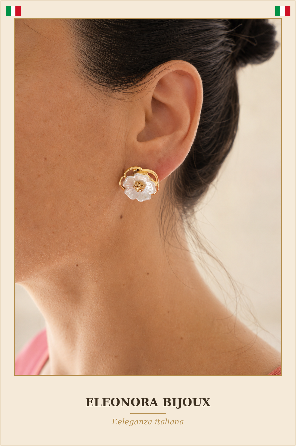 Boucles d'oreilles dorées Femme Fleur perlée portées - Eleonora Bijoux