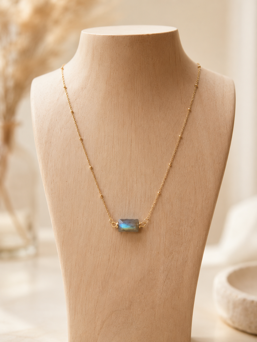 Collier Clea Labradorite - photo studio