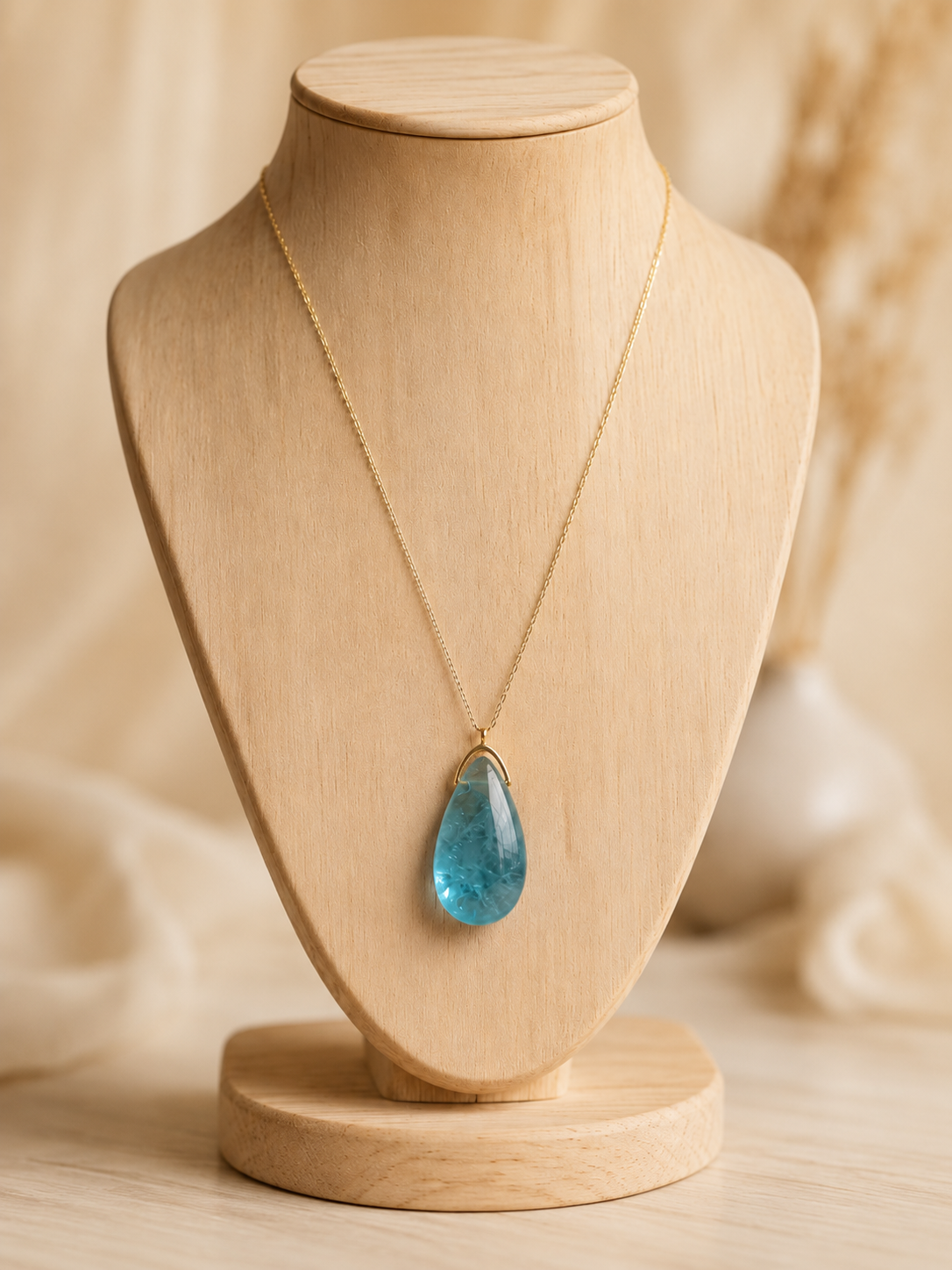 Collier goutte Fluorine Verte - photo studio