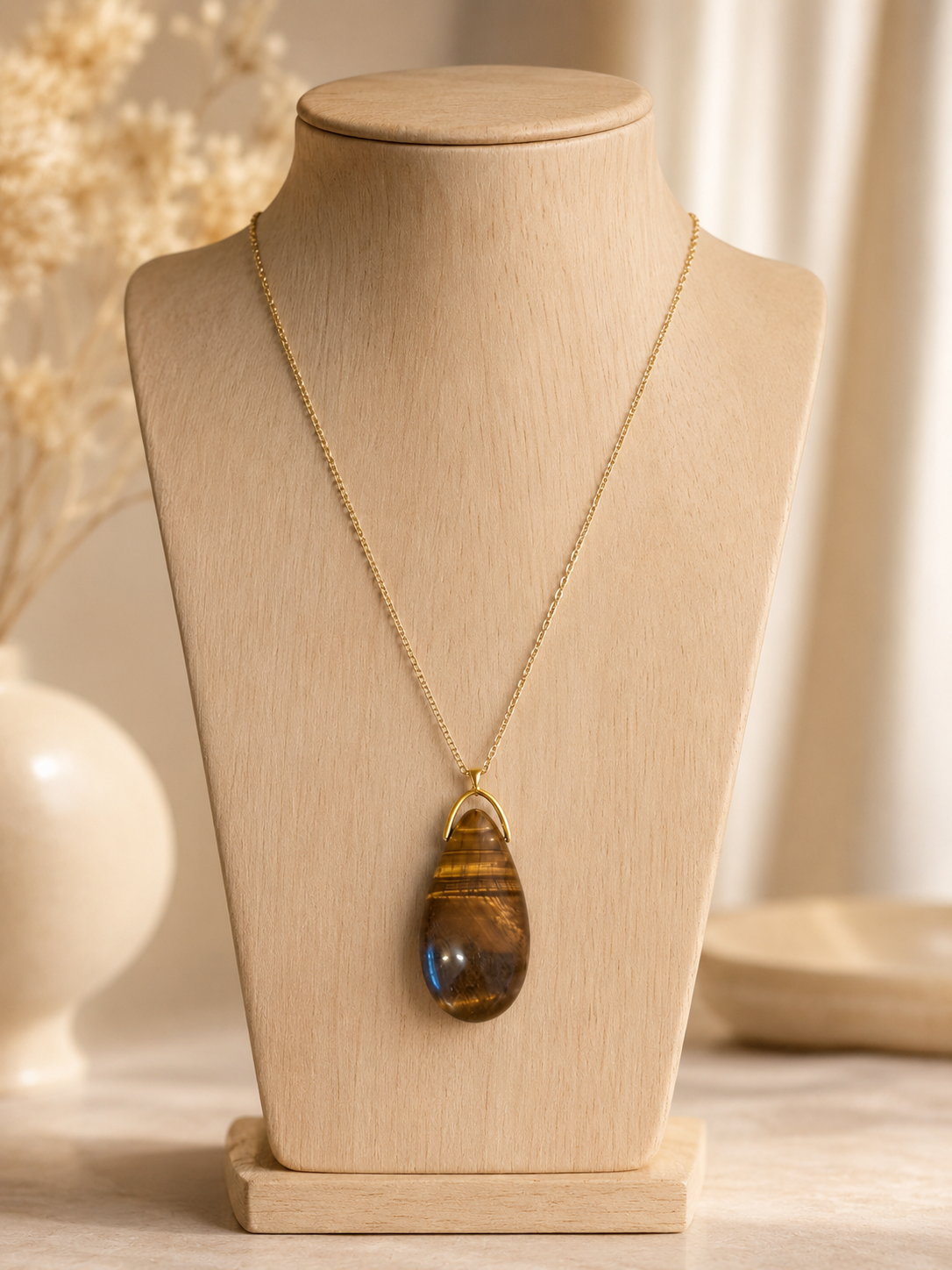 Collier goutte Œil de Tigre - photo studio