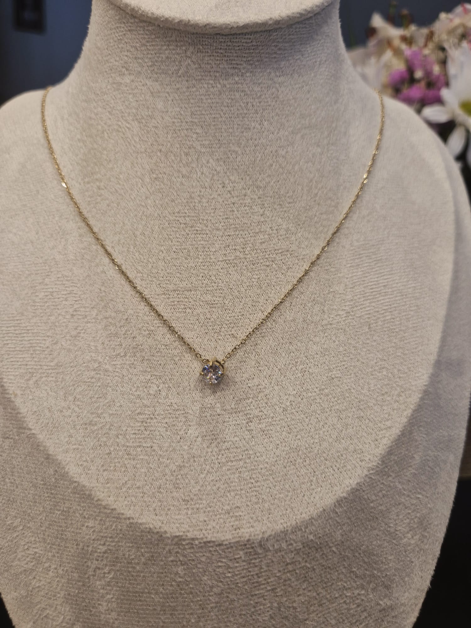 Collier Solitaire doré - vue produit