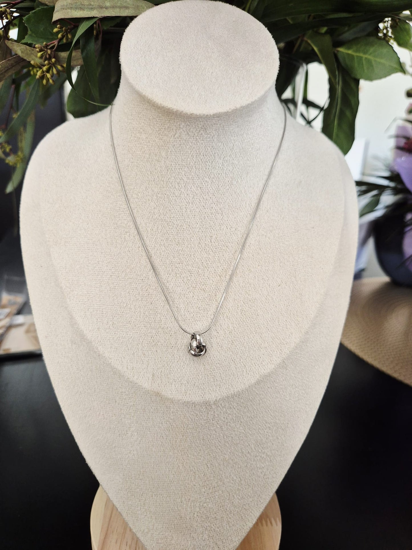 Collier Nœud d'amour - vue produit