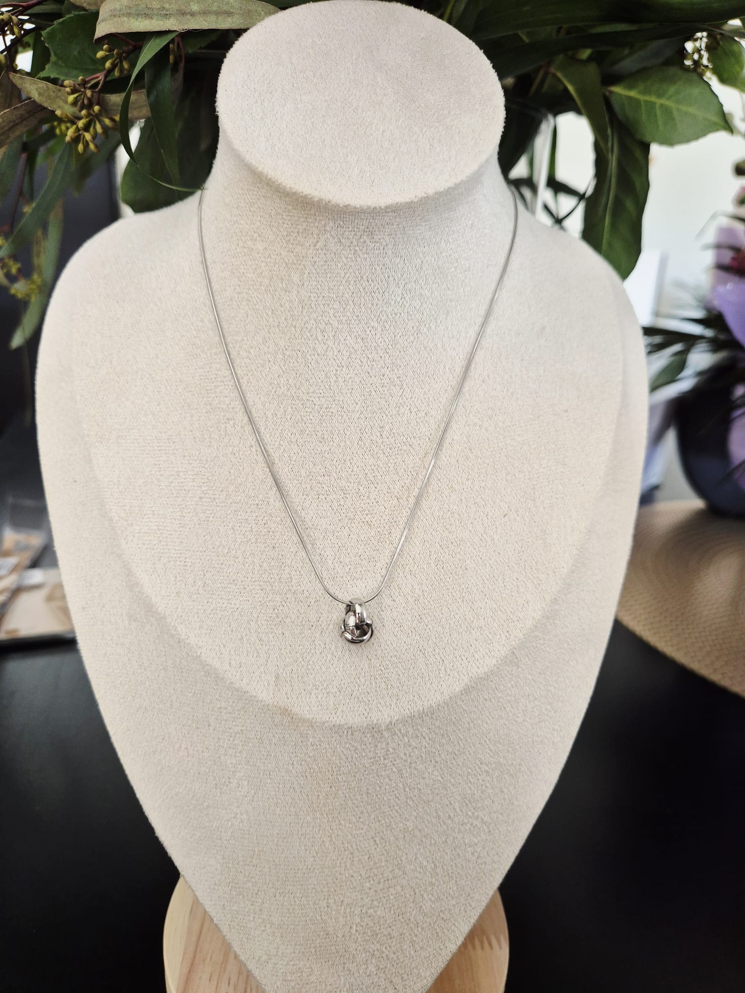 Collier Nœud d'amour - vue produit