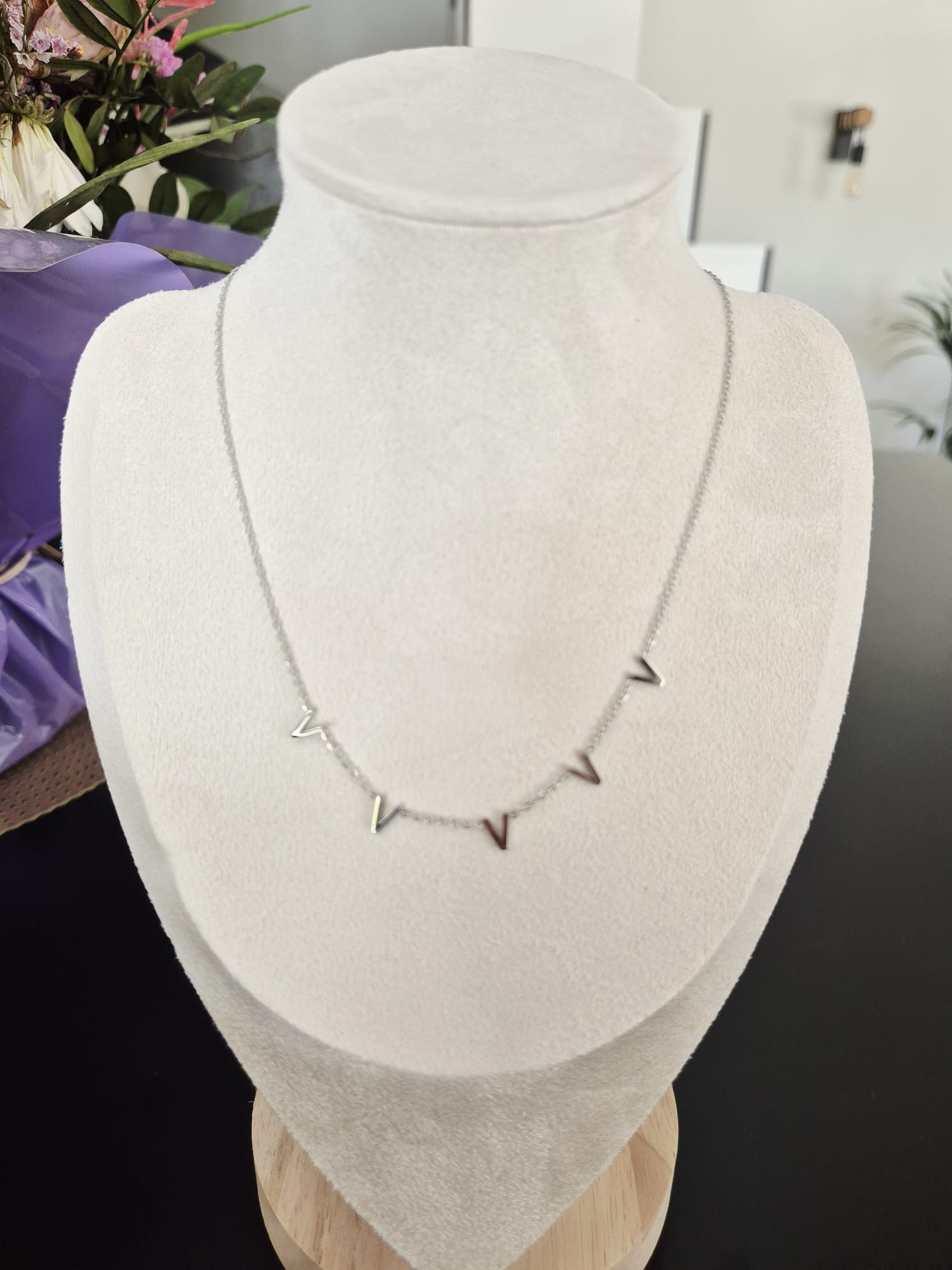 Collier 5 Chevrons - vue produit