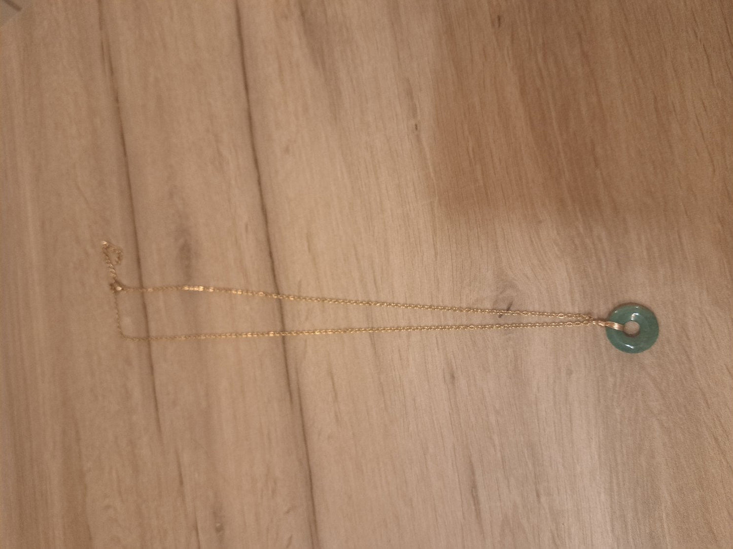 Collier Loa doré en Aventurine Verte - photo réelle pierre verte