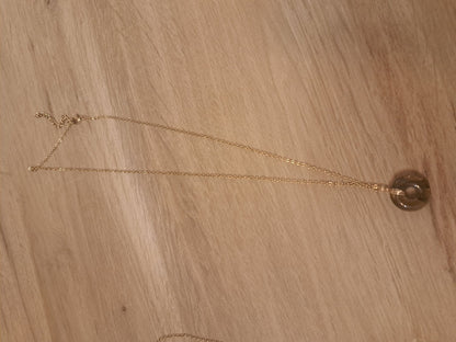 Collier Loa doré en Œil de Tigre - photo réelle pierre brun doré