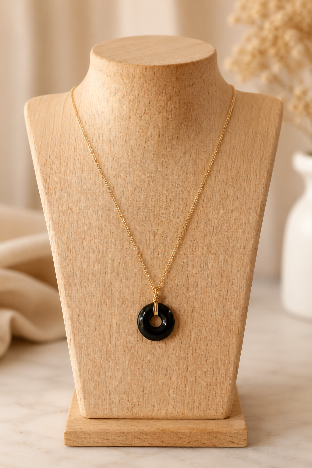 Collier LOA Onyx Noir - photo studio
