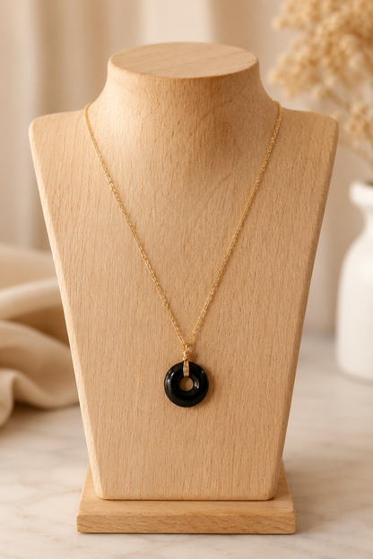 Collier LOA Onyx Noir - photo studio