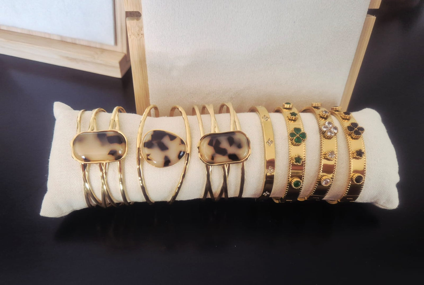 Bracelet Lina Jonc doré Trèfles en Acier Inoxydable